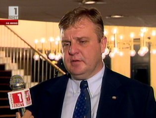 Красимир Каракачанов: С едно етническо малцинство и с купени цигански гласове България ще бъде представена в ЕП